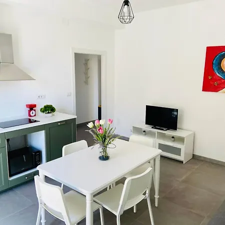 Apartment Micrea House Lido