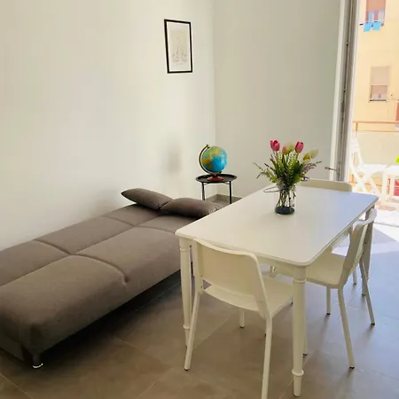 Micrea House Lido アパート *